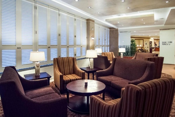 Crowne Plaza Executive Center Baton Rouge image 13
