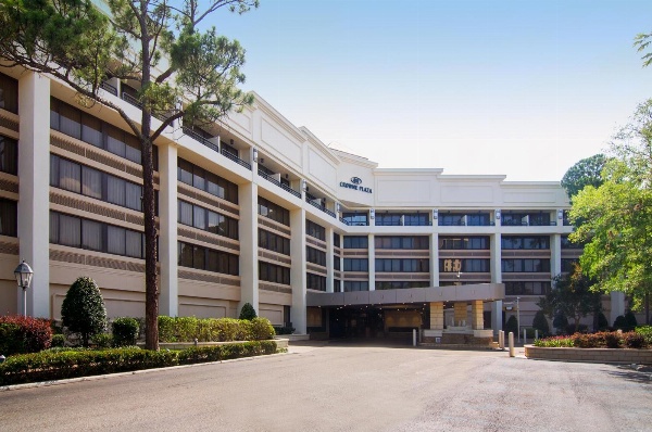 Crowne Plaza Executive Center Baton Rouge image 3